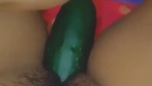 হরনি ভাবী শসা দিয়ে জালা মিটানো🥒
