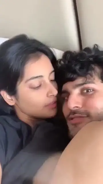 bf gf kissing scene